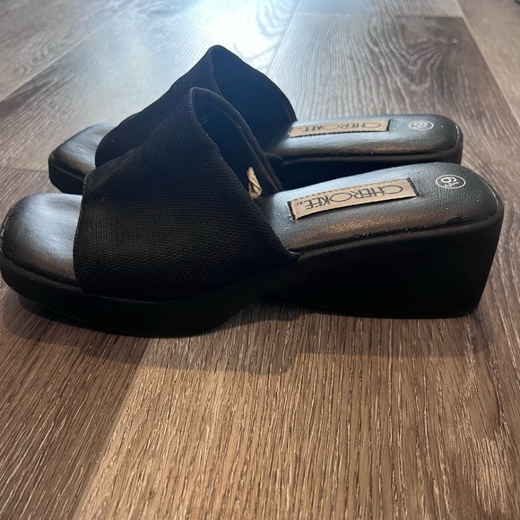 Vintage Cherokee Black Slide Sandals - Picture 1 of 4